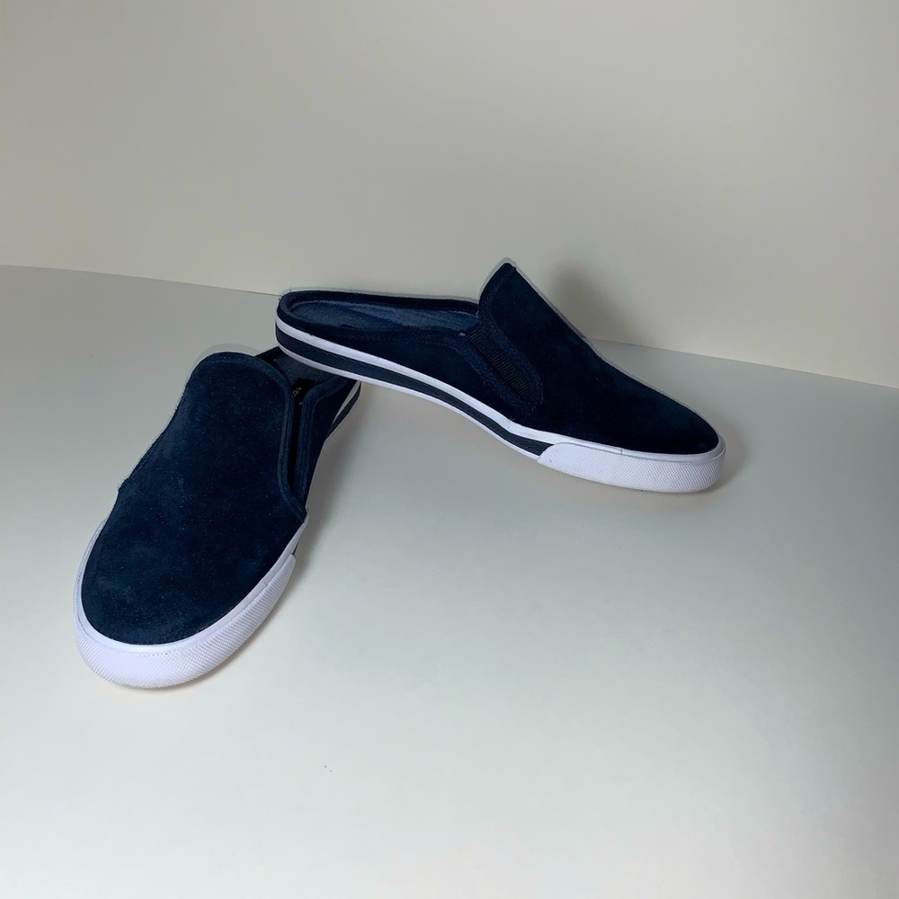 Tommy Hilfiger flats/slip on